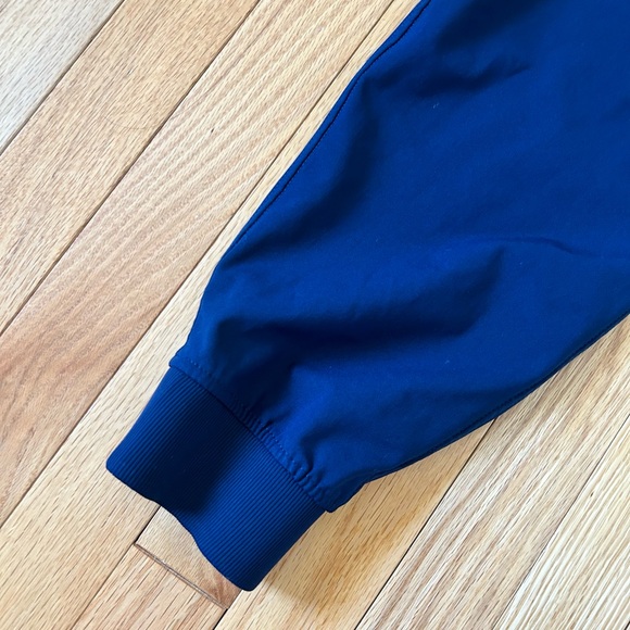 Lululemon Joggers Size Medium - Picture 3 of 14